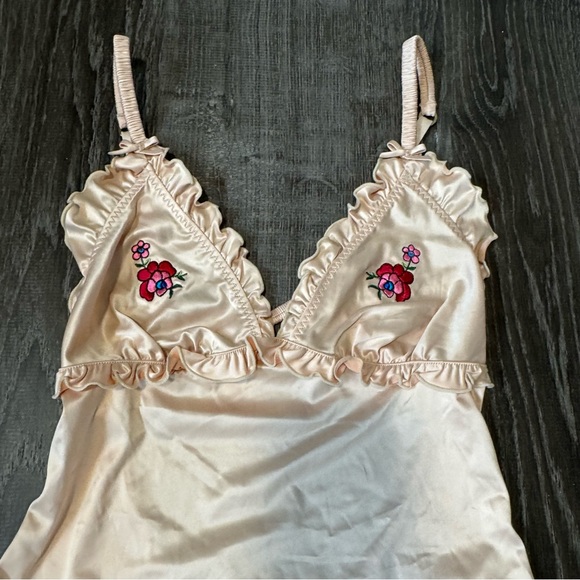 Stella McCartney***Satin High Leg Champagne Bodysuit w/Embroidery***Small $285 - Picture 3 of 7